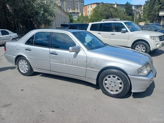 Mercedes C 240 2000, 135,486 km - 2.4 l - Bakı