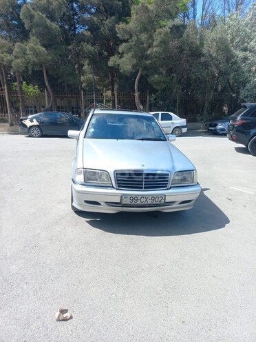Mercedes C 240 2000, 135,486 km - 2.4 l - Bakı