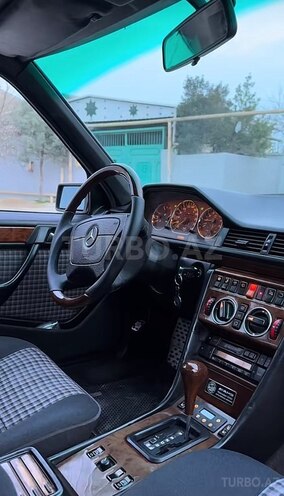 Mercedes E 220 1994, 620,000 km - 2.2 l - Bakı