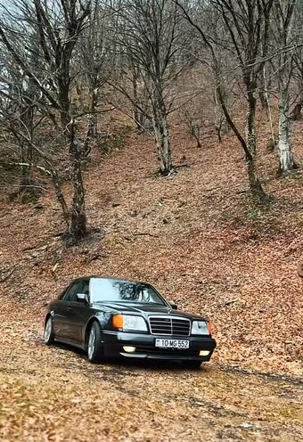 Mercedes E 220 1994, 620,000 km - 2.2 l - Bakı