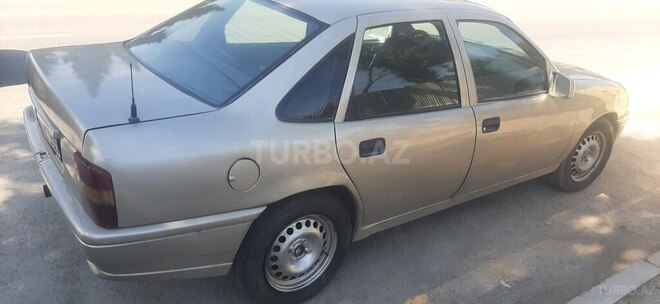 Opel Vectra 1992, 505,000 km - 1.6 l - Sumqayıt