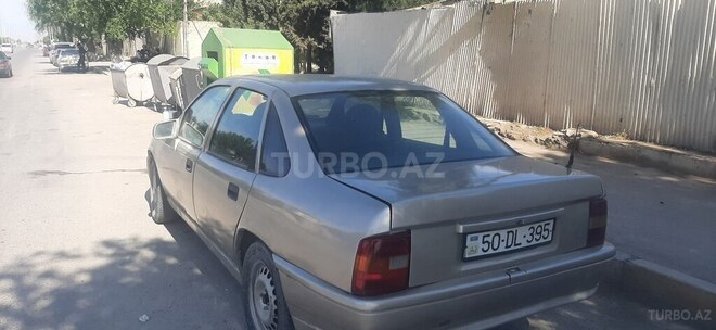 Opel Vectra 1992, 505,000 km - 1.6 l - Sumqayıt