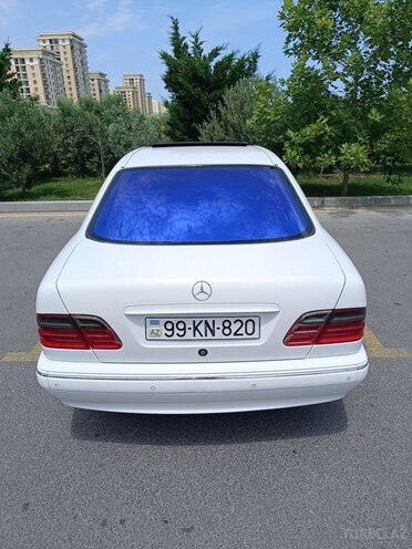 Mercedes E 320 2001, 337,000 km - 3.2 l - Bakı