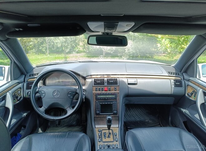 Mercedes E 320 2001, 337,000 km - 3.2 l - Bakı