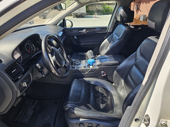 Volkswagen Touareg 2011, 272,300 km - 3.6 л - Bakı