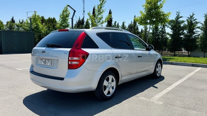Kia Ceed 2009, 210,000 km - 1.4 л - Salyan
