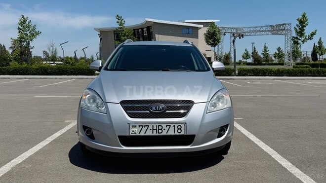 Kia Ceed 2009, 210,000 km - 1.4 л - Salyan