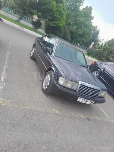 Mercedes 190 1990, 209,163 km - 2.0 л - Qazax