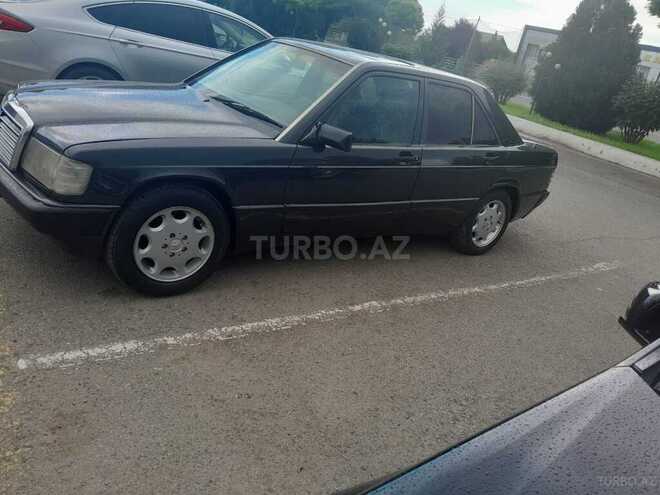 Mercedes 190 1990, 209,163 km - 2.0 л - Qazax