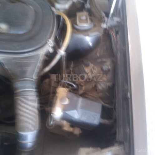 Mercedes 190 1991, 245,000 km - 2.0 l - Salyan