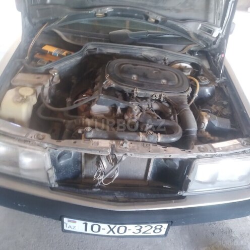 Mercedes 190 1991, 245,000 km - 2.0 l - Salyan