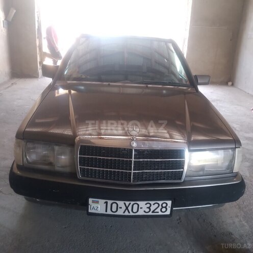Mercedes 190 1991, 245,000 km - 2.0 l - Salyan