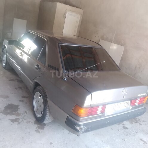 Mercedes 190 1991, 245,000 km - 2.0 l - Salyan