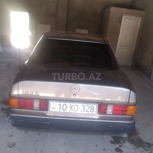 Mercedes 190 1991, 245,000 km - 2.0 l - Salyan