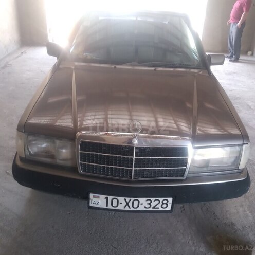 Mercedes 190 1991, 245,000 km - 2.0 l - Salyan