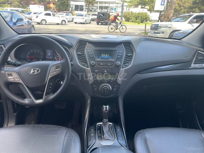 Hyundai Santa Fe-5