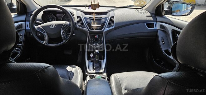 Hyundai Elantra 2015, 201,088 km - 1.8 l - Bakı