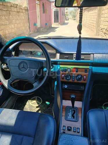Mercedes E 220 1994, 210,600 km - 2.2 l - Bakı