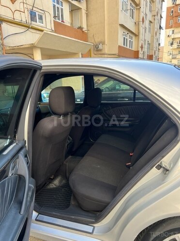 Mercedes E 220 d 1999, 475,000 km - 2.2 l - Bakı