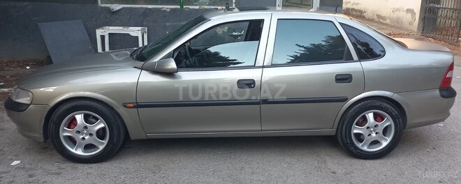 Opel Vectra 1996, 323,677 km - 1.6 l - Bakı