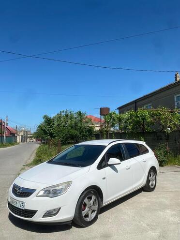 Opel Astra 2012, 281,000 km - 1.4 l - Xaçmaz