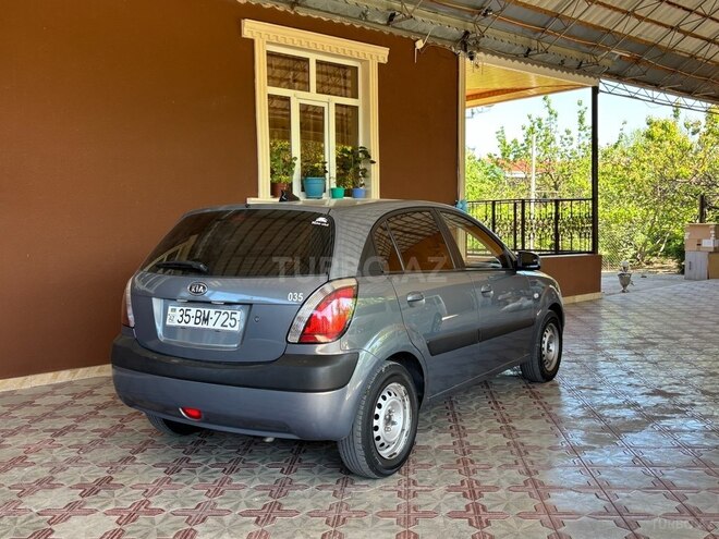 Kia Rio 2008, 201,000 km - 1.4 l - Qazax