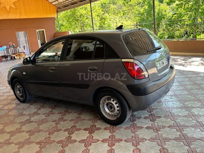 Kia Rio 2008, 201,000 km - 1.4 l - Qazax