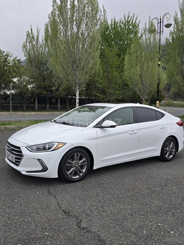 Hyundai Elantra 2016, 215,652 km - 2.0 l - Qəbələ