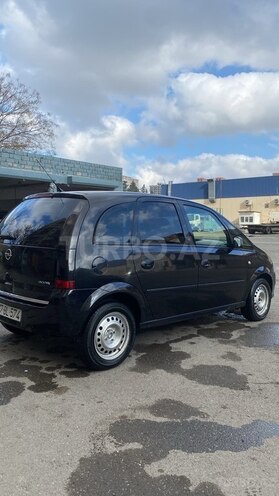 Opel Meriva-5