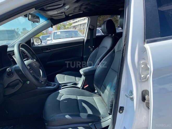Hyundai Elantra 2015, 125,400 km - 1.6 л - Bakı