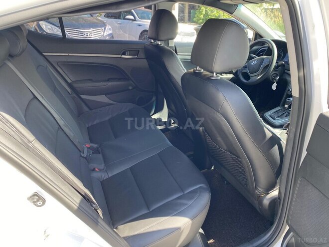 Hyundai Elantra 2015, 125,400 km - 1.6 л - Bakı