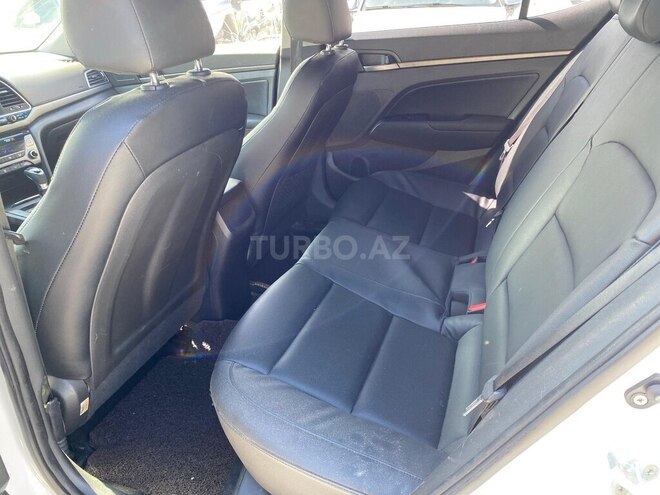 Hyundai Elantra 2015, 125,400 km - 1.6 л - Bakı