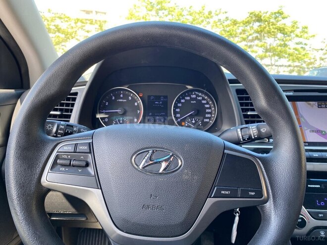 Hyundai Elantra 2015, 125,400 km - 1.6 л - Bakı