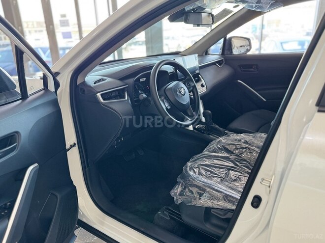 Toyota Corolla Cross 2025, 0 km - 2.0 л - Bakı