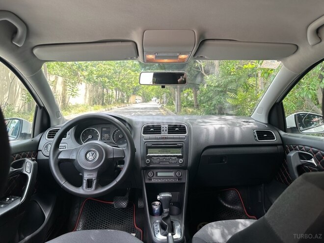 Volkswagen Polo 2009, 220,000 km - 1.4 л - Bakı
