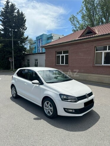Volkswagen Polo 2009, 220,000 km - 1.4 л - Bakı