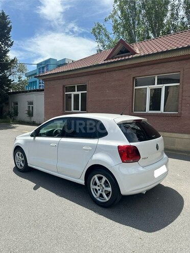 Volkswagen Polo 2009, 220,000 km - 1.4 л - Bakı