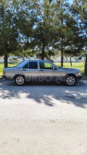 Mercedes 190 1993, 650,856 km - 2.0 л - Şirvan