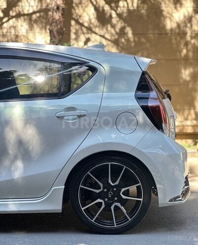 Toyota Aqua 2016, 105,000 km - 1.5 l - Bakı