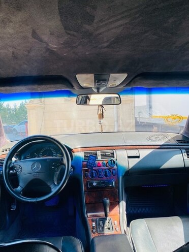 Mercedes E 220 d 1999, 290,000 km - 2.2 л - Bakı
