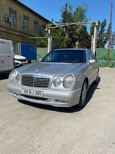 Mercedes E 220 d 1999, 290,000 km - 2.2 л - Bakı