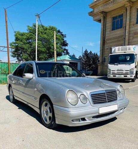 Mercedes E 220 d 1999, 290,000 km - 2.2 л - Bakı