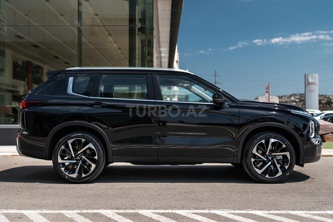 Mitsubishi Outlander 2025, 0 km - 2.5 l - Bakı