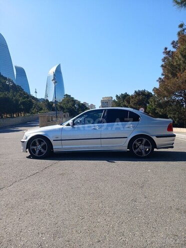 BMW 320-7