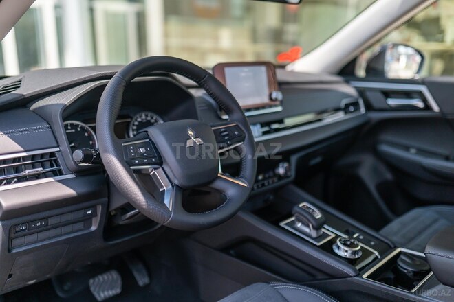 Mitsubishi Outlander 2025, 0 km - 2.5 l - Bakı