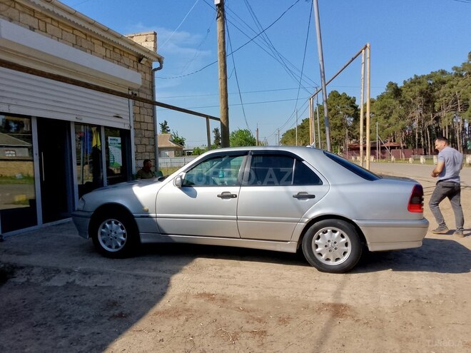 Mercedes C 220 d 1999, 300,875 km - 2.2 л - Biləsuvar