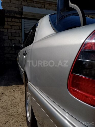 Mercedes C 220 d 1999, 300,875 km - 2.2 л - Biləsuvar
