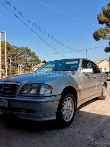 Mercedes C 220 d 1999, 300,875 km - 2.2 л - Biləsuvar