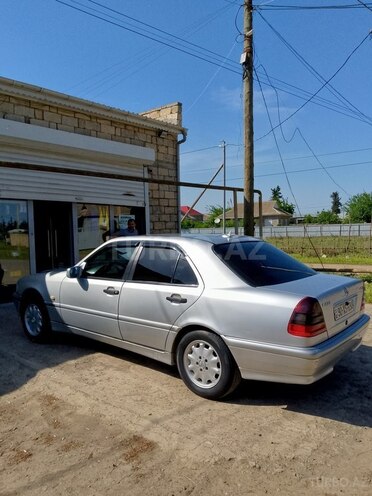 Mercedes C 220 d 1999, 300,875 km - 2.2 л - Biləsuvar