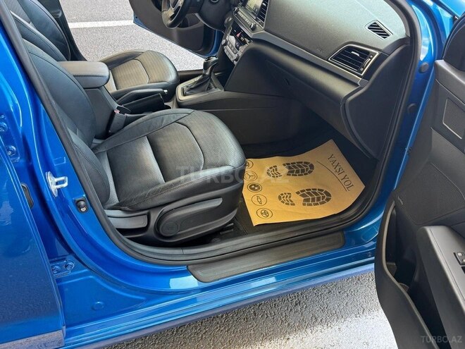 Hyundai Elantra 2017, 102,187 km - 2.0 л - Bakı